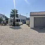 度假居 La Du Martray *